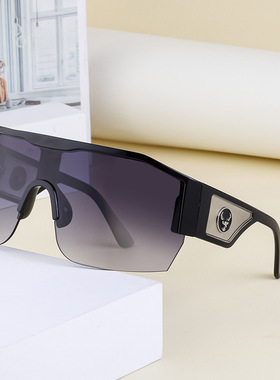 欧美模特Y2K千禧一体半框骑行太阳镜女个性大框运动防风墨镜跨境