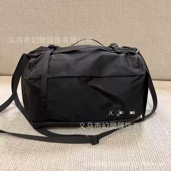 New Chicken Bone Design Unisex Large-Capacity Casual Toiletry Bag Commuter Shoulder Bag Niche Simple Tote Bag