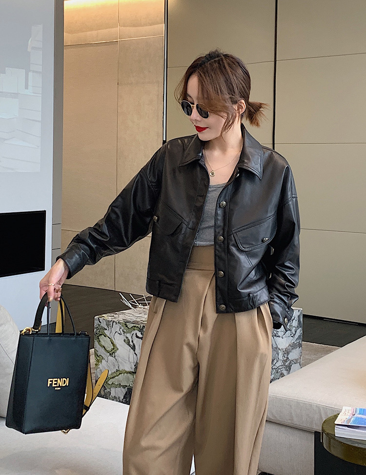 Áo khoác da cừu nữ dáng ngắn cổ vuông — Màu đen, Màu nâu