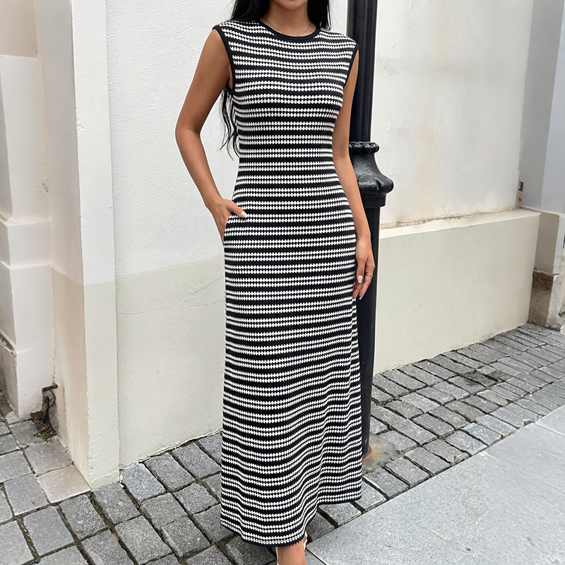 Casual Sleeveless Striped Knit Bodycon Dress Simple Style Round Neck Comfortable Fabric Perfect for Summer Events