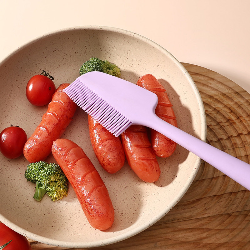 Silicone Scraper Oil Brush 2-in -1 High Temperature Resistant Baking Household Cake Cream Spatula Barbecue Brush Spatula