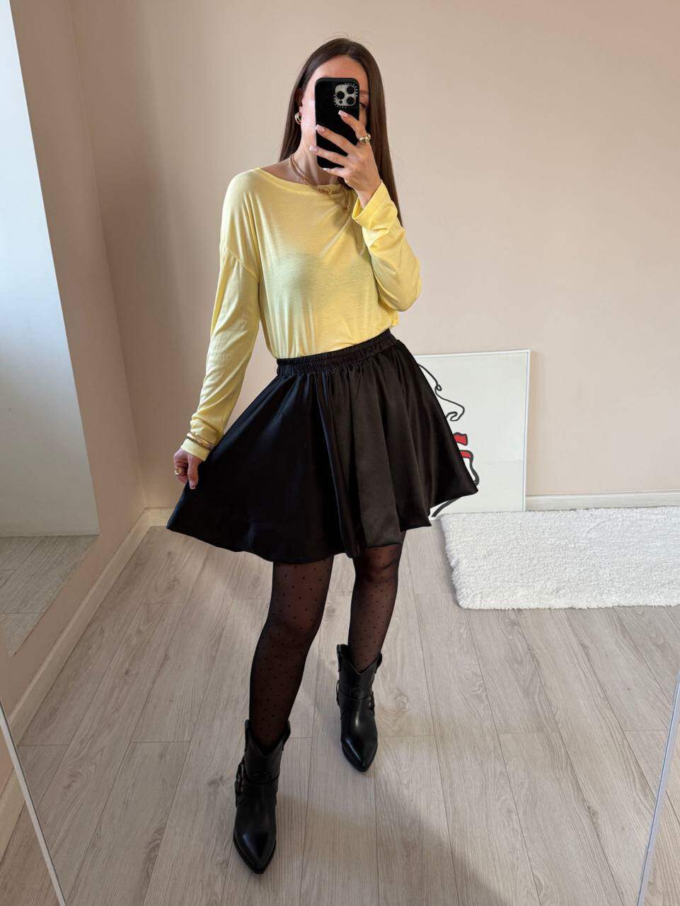 Satin Pleated Skirt Y2K Elegant Design Versatile Style Shiny Finish Spring Summer Fashion Wholesale Available