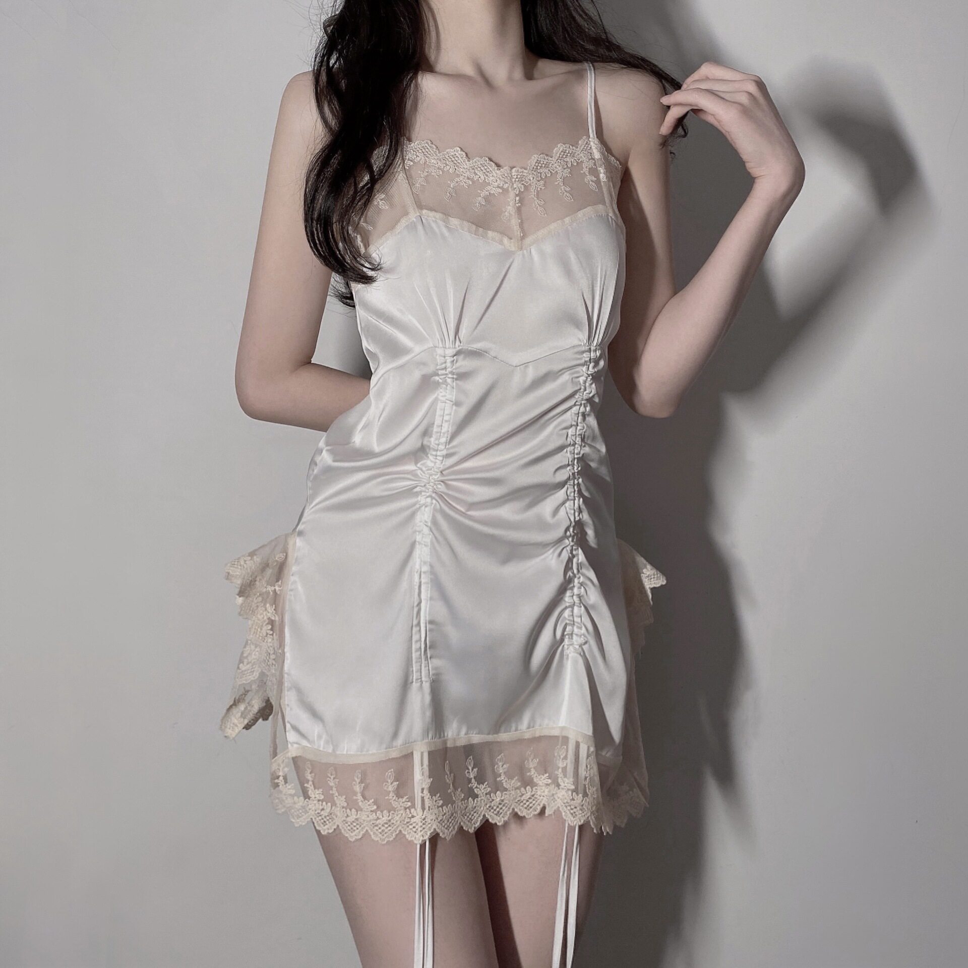 性感睡衣女夏季22新款冰丝绸吊带睡裙纯欲风火辣蕾丝诱惑抽绳睡衣