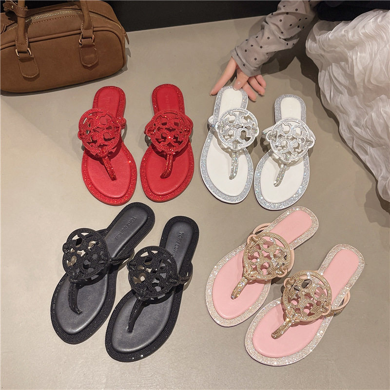 TB new round diamond flat bottom women's slippers ins European and American fashion beach cross-border toe willow nail rhinestone flip-flops