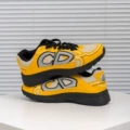 Goose yellow