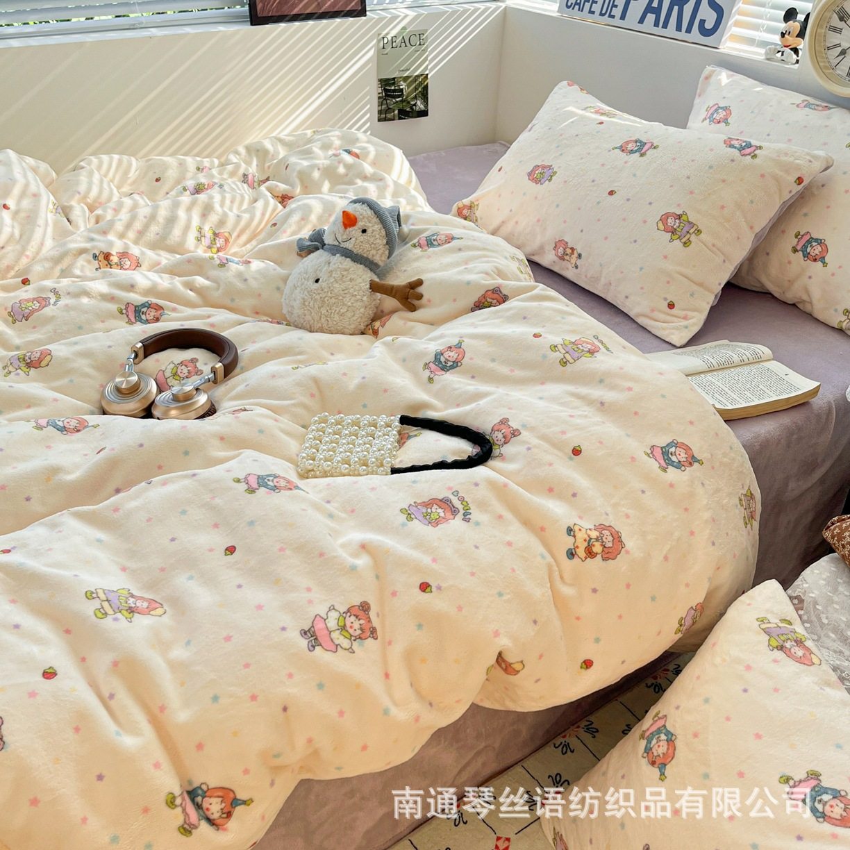 Winter Skin-Friendly, Warm, Cute and Fresh Milk Velvet Four-Piece Set, Double-Sided Velvet Quilt Cover, Bed Bed Sheets, Single and Double Three-Piece Set