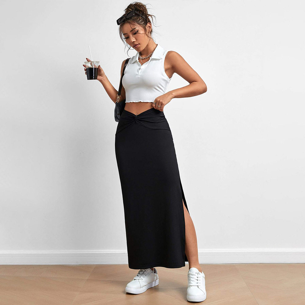 High Waisted Pleated Maxi Skirt Elegant Design Lightweight Fabric Side Slit Spring Summer Fashion Wholesale
