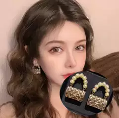 C's Classic Diamond-Encrusted Earrings for Women, High-Quality Tassel Fashion, Sweet, Simple, Versatile, and Elegant with a Touch of Chanel Style