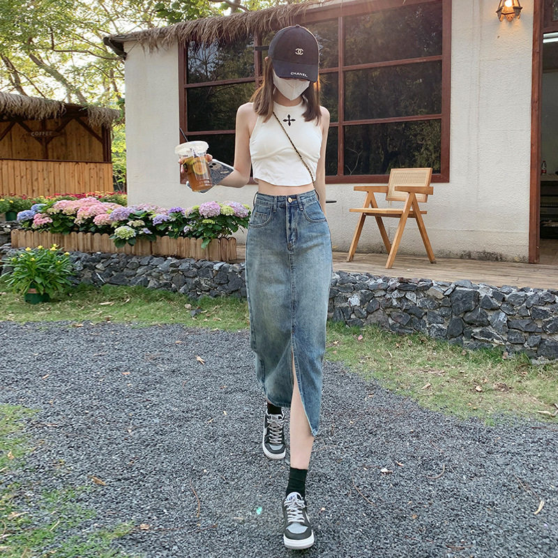 Versatile Vintage Split Hem Denim Skirt High Waist Slim Fit Mid Length Casual Style Perfect for Everyday Wear