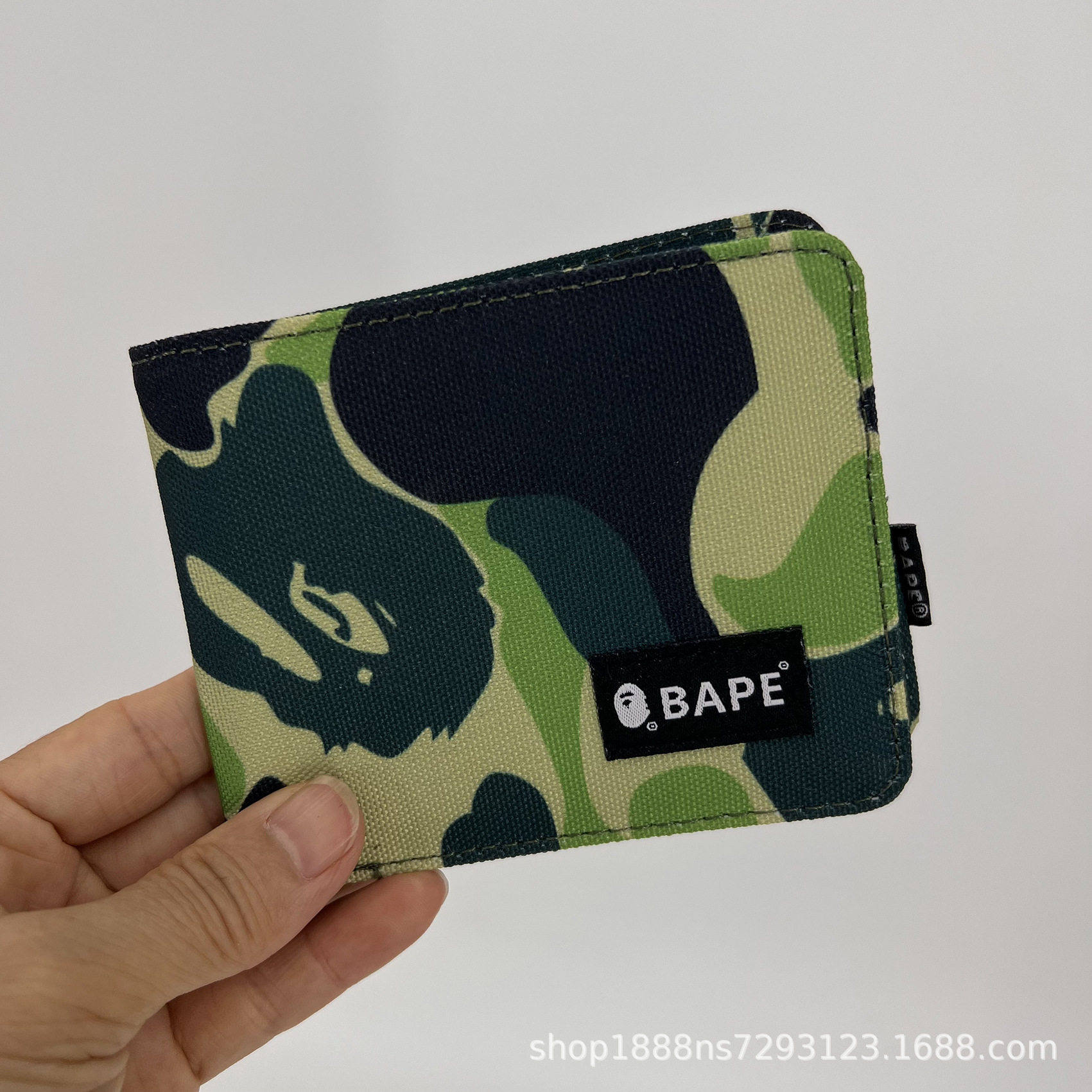 Apes, short wallets, hip-and-pee wallets, couple's wallets, lottery purses.