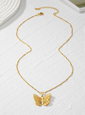 铜镀18K金立体镂空蝴蝶吊坠项链气质简约优雅品质锁骨链