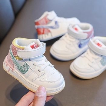 Baby toddler shoes soft bottom baby shoes 2023 autumn and winter new children's board shoes all-matching kindergarten indoor shoes fashion