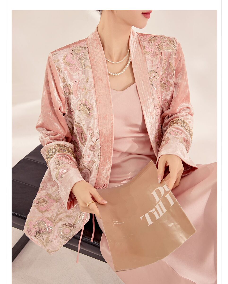 Áo khoác cardigan nữ cổ chữ V dài tay thêu họa tiết hoa lá — hồng