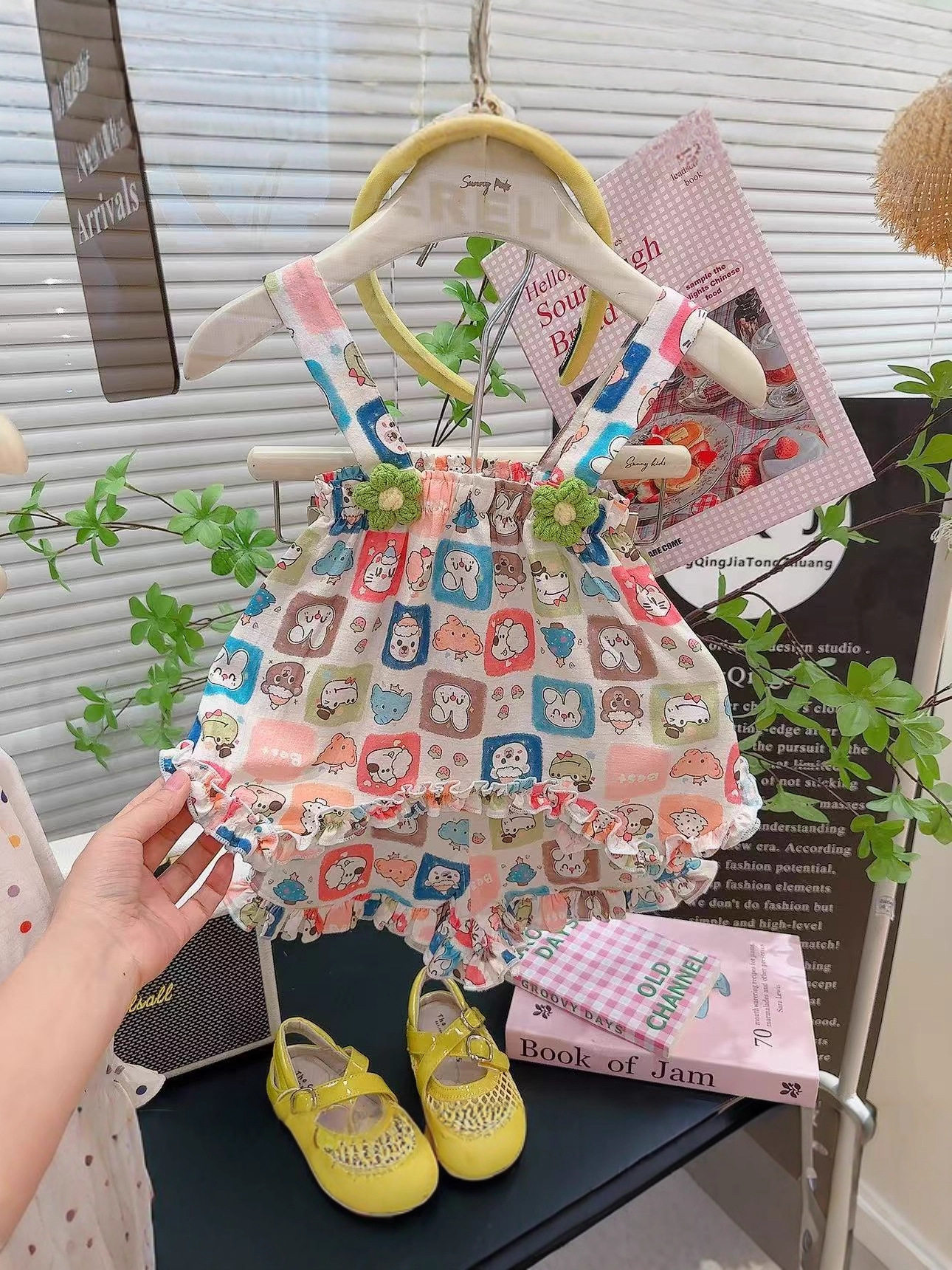 Mädchen-Sommer-Cartoon-Niedliche Rüschen-Wellensaum-Blumen-Tanktop & kurze Trägerrock-Zweiteiliges-Set