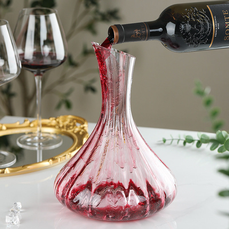 Restaurant Striped Crystal Red Wine Decanter with Slanted Mouth for Quick Decanting Wine Decanter for Home Use and Commercial Use
