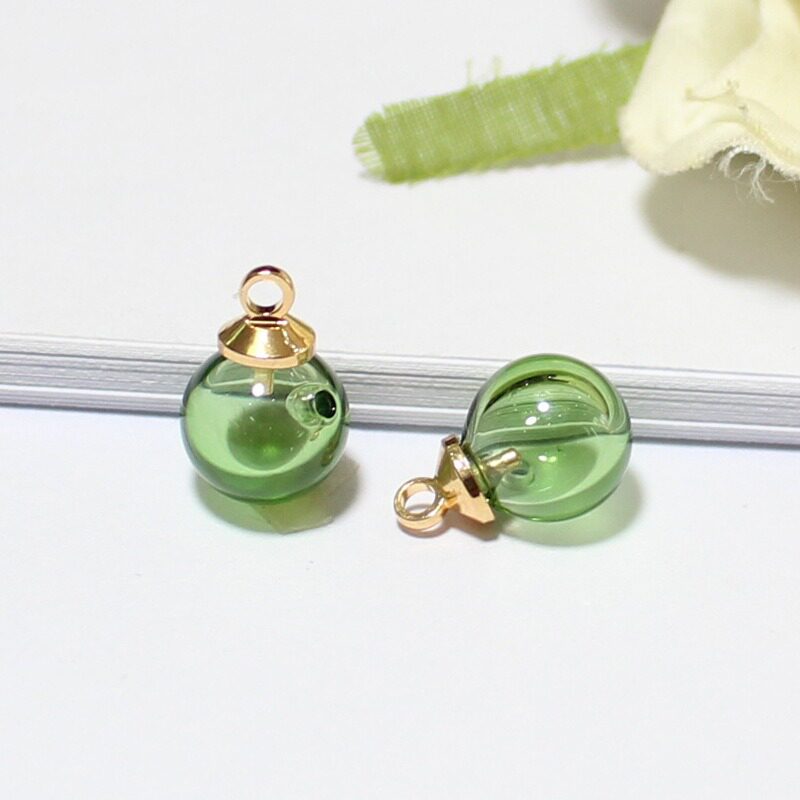 グラスグリーンエッセンシャルオイルビーズ+ゴールドキャップ