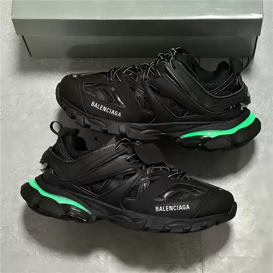 Putian Sneakers Dad Shoes European Version Pure Original Paris Track3.0 with Lights Dad Shoes for Men and Women 3Rd Generation Thick Sole