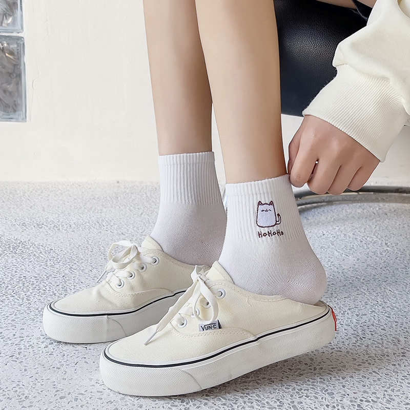 袜子女春夏纯棉中筒袜日系纯色可爱卡通小兔刺绣女袜诸暨袜子批发