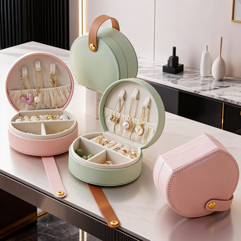 Directly Supplied from the Manufacturer, the Jewelry Box Is Compact and Portable, Suitable for Storing Earrings, Rings, Necklaces, and Is a Cute Hand-Held Jewelry Storage Box