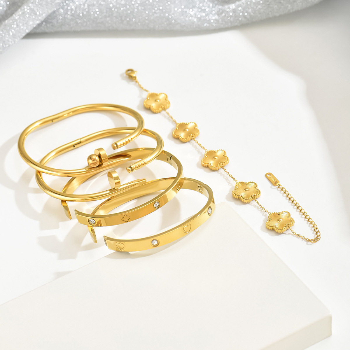 欧美热卖时尚不锈钢金色手镯不易褪色18K不锈钢首饰gold bangles