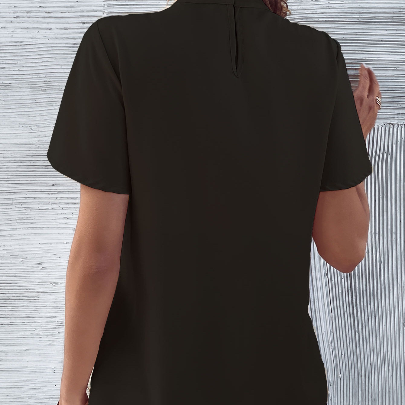 Summer Womens Short Sleeve Top Fashionable and Versatile with Bow Detail Casual Wear Wholesale Available