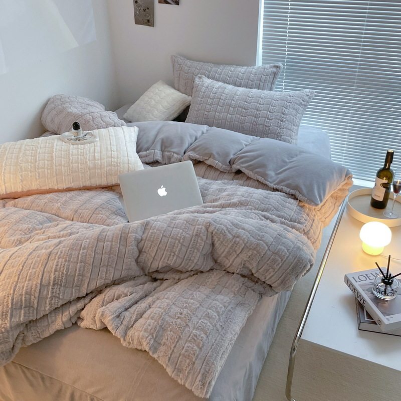 Minimal home, wrasse rabbit velvet class a princess wind cut flower three-dimensional four-piece set thickened fast warm milk velvet 4-piece set winter