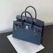 Versatile Platinum Bag for Women, Suitable for All Seasons, Light Luxury Handbag, Crossbody, Large Capacity, High-End Feel, Euro