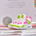 4 candies (pair of nude shoes)