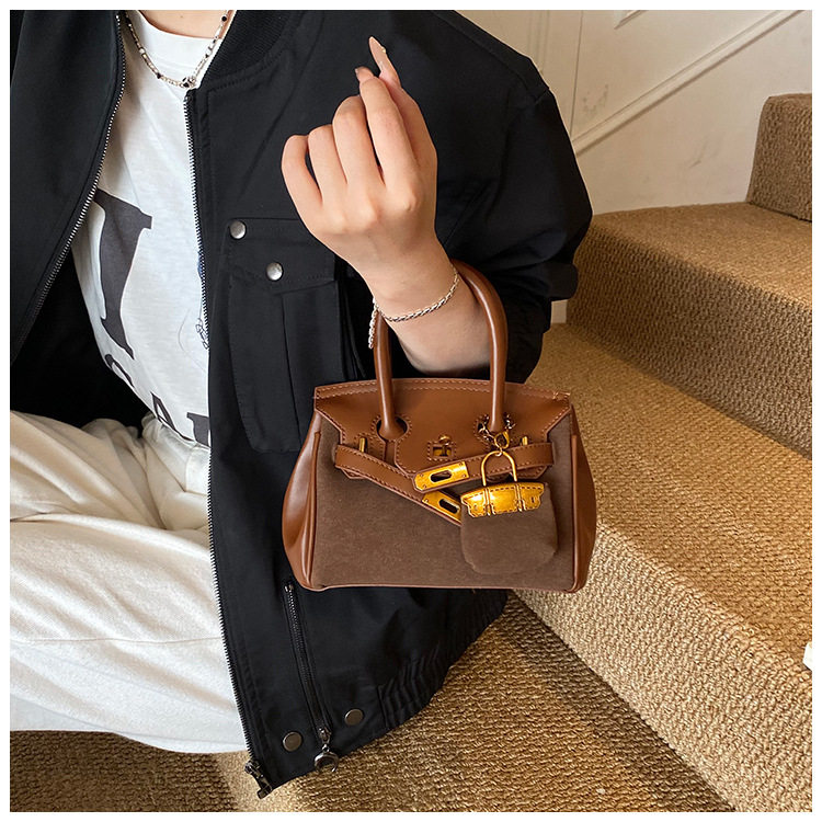 O1CN01dfIlce2IRDN7nhGFZ !!2207805539282 0 cib