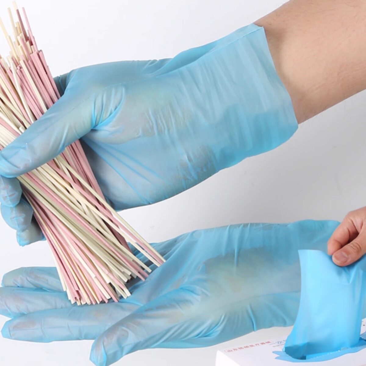 Boxed Household Thickeneded Tpe Latex Food and Catering Plastic Pe Transparent Baking Kitchen Disposable Gloves 100 Pieces