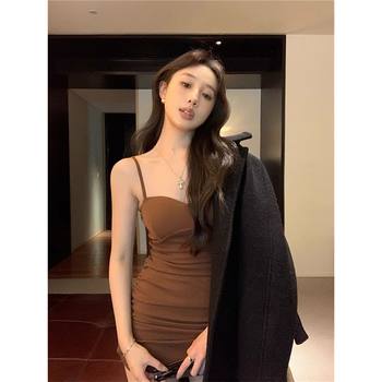 French Style Elegant Sexy Low-cut Sling dress Women's Summer Design Sense Slim-fit All-match Hip Skirt with Chest Pad