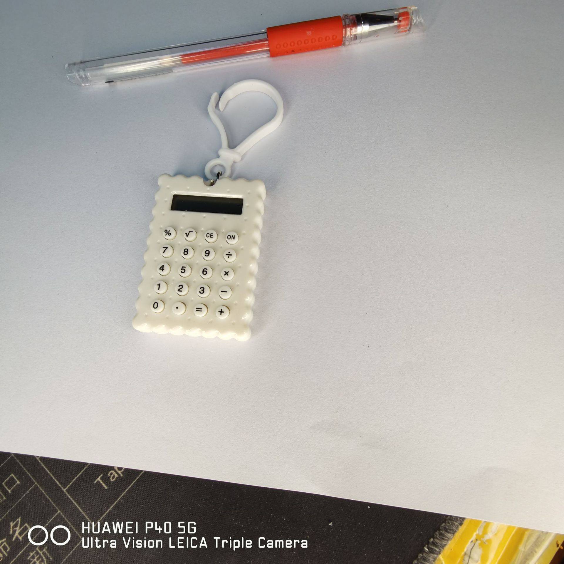 厂家批发学生小号迷你计算器高颜值可爱随身纽扣电池饼干计算机