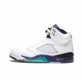 Aj5-white and purple grapes