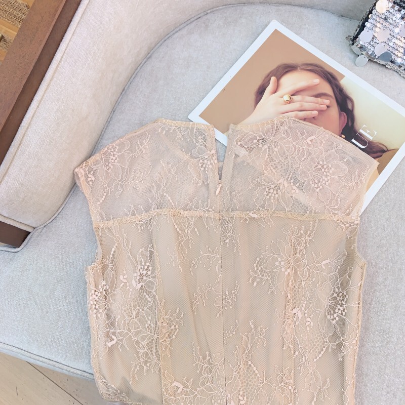 Đầm maxi trắng ren hoa nổi thắt eo không tay dáng chữ A — Váy liền màu hồng, Váy liền màu trắng