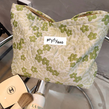 2025 new high-end cosmetic bag large capacity portable liner bag skin care storage bag small fresh wash bag