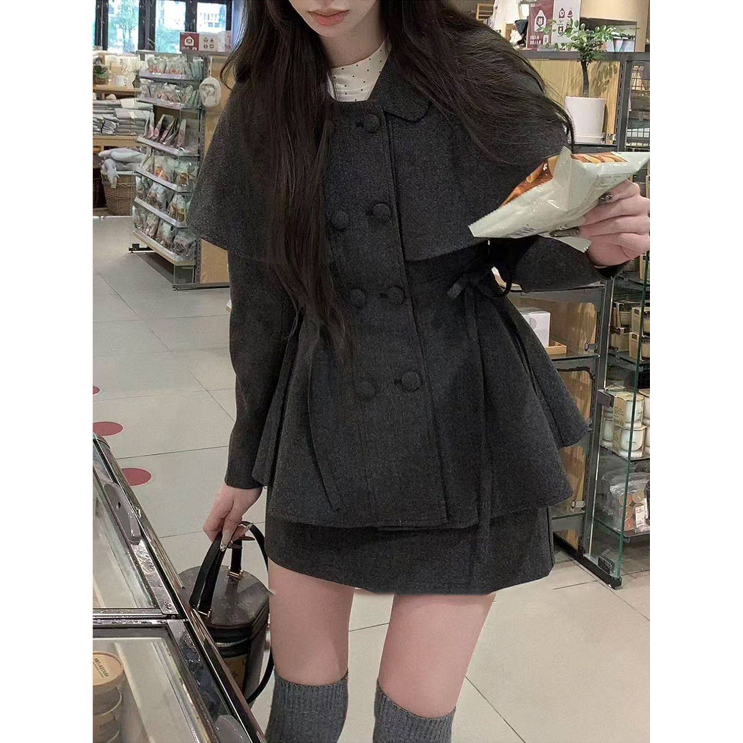 Detective Girl's Korean Style Sweet and Stylish Waist Slimming Cape Short Jacket + Skirt Two-Piece Set for Women in Autumn