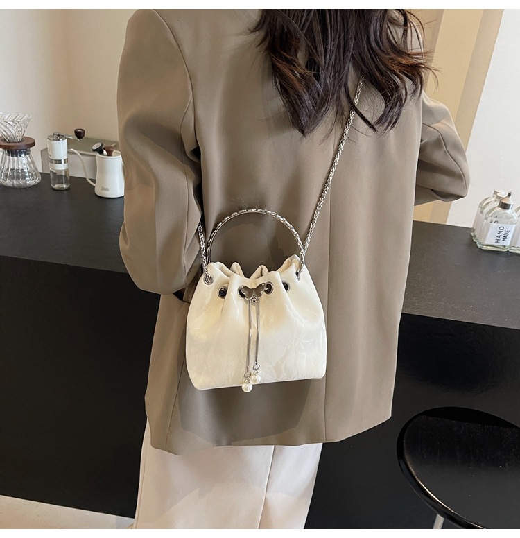 O1CN01dqZk9l1yV4Ghghrhp !!2212088006583 0 cib