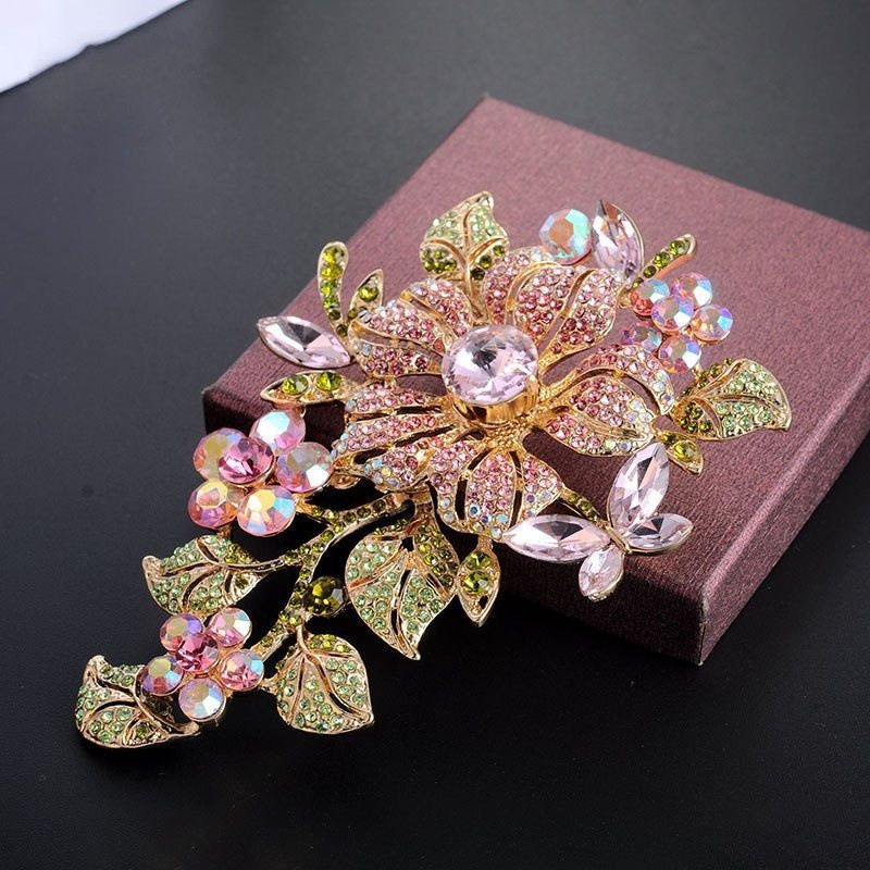 Spring and summer new fashion brooch exaggerated plant flowers corsage European and American fashion jewelry clothing accessories in stock wholesale