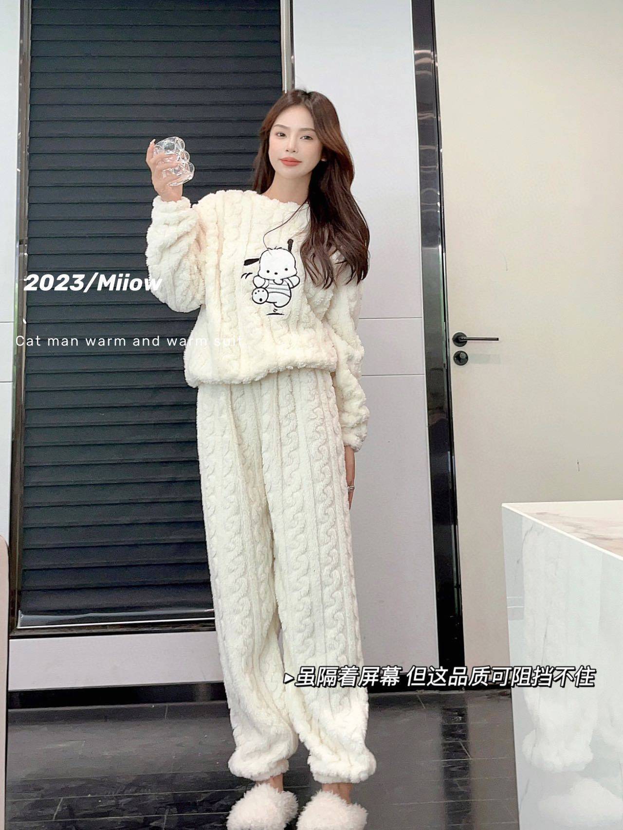 珊瑚绒睡衣女冬季加绒加厚提花长袖家居服两件套秋冬宽松暖暖套装