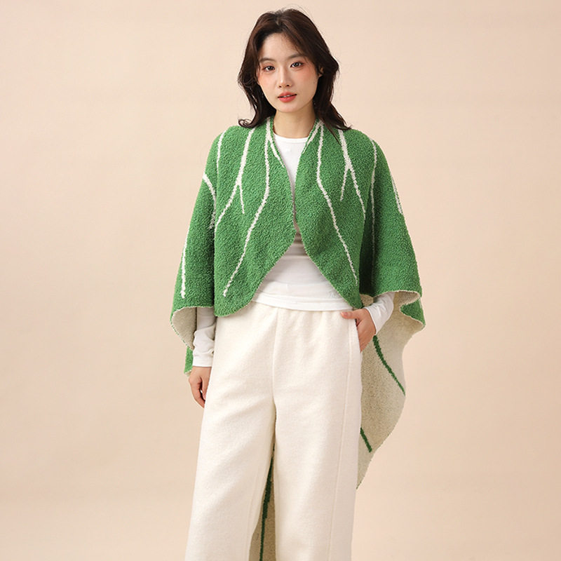 Thermal Plant Leaves Half Velvet Throw Blanket Soft Bedroom Sofa Blanket Air Conditioning Quilt Creative Office Shawl Decorative Blanket