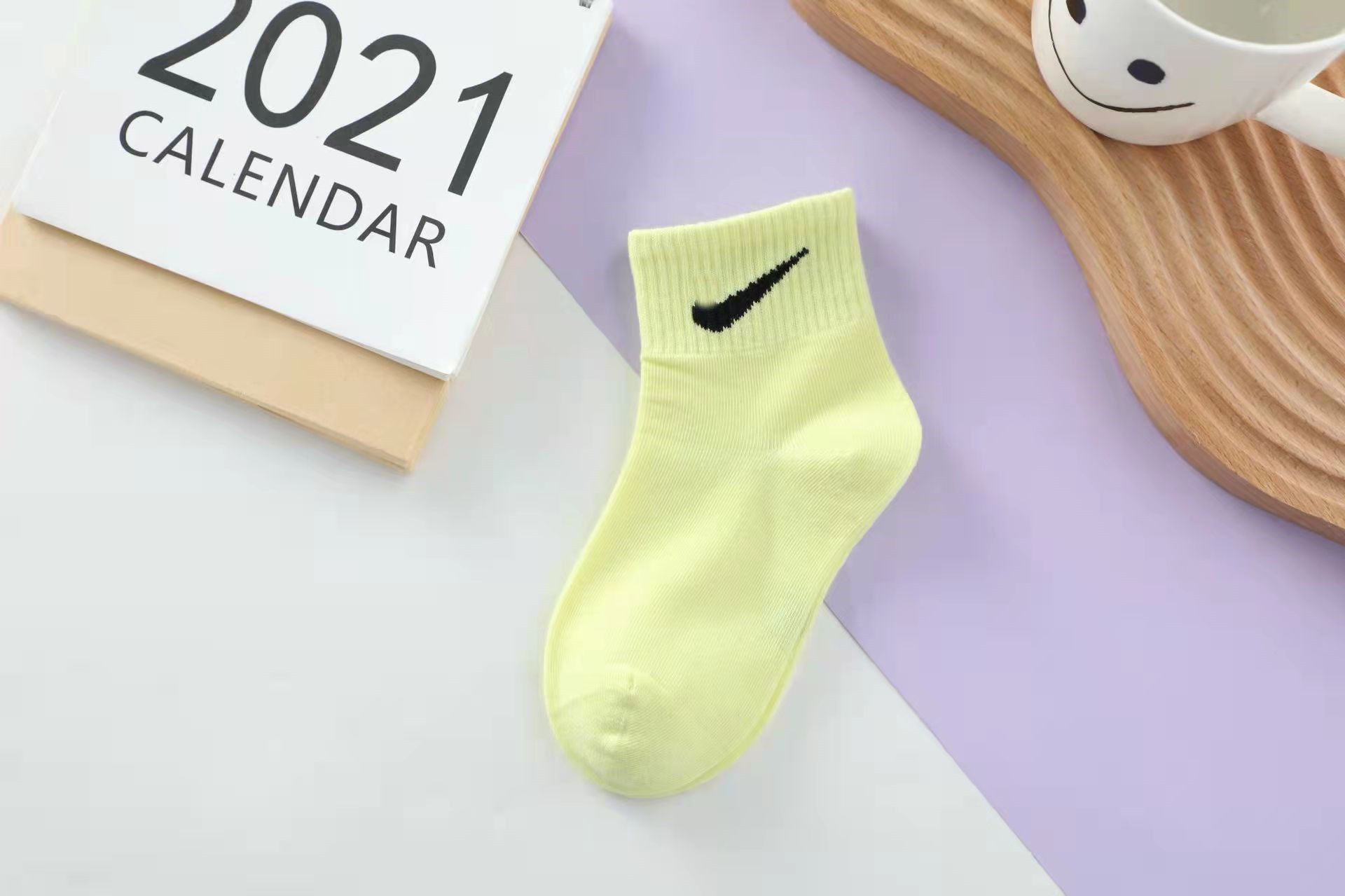 フックイエロー