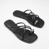 Women's Outdoor Sandals 2025 Popular Versatile Thong Toe Slippers Open Toe Backless Shoes Ladies Shoes Slipper