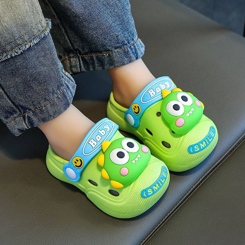 Children's Croc Shoes Summer Girls Indoor Non-Slip Cartoon Boys' Middle and Large Children's Baby Sandals Wear Beach Sandals
