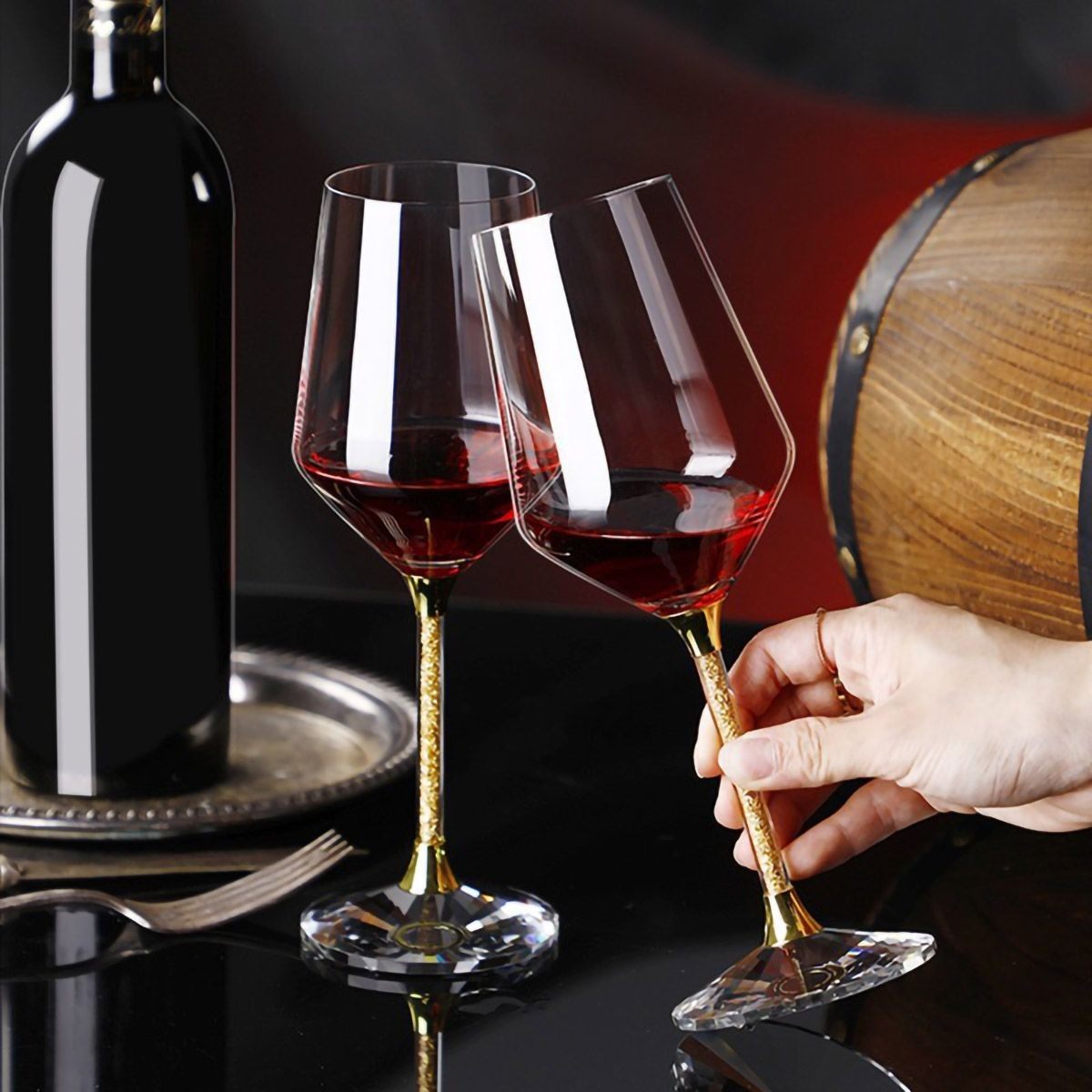 Crystal Wine Glass Set with Gold and White Diamond Design, Including Goblets, Rotating Decanter, and Crystal Glass Holder, Wholesale Luxury Style