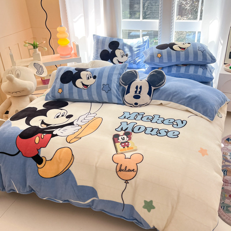 Cartoon strawberry bear milk velvet four-piece set Winter thickened coral velvet bedding flannel quilt cover bed sheet