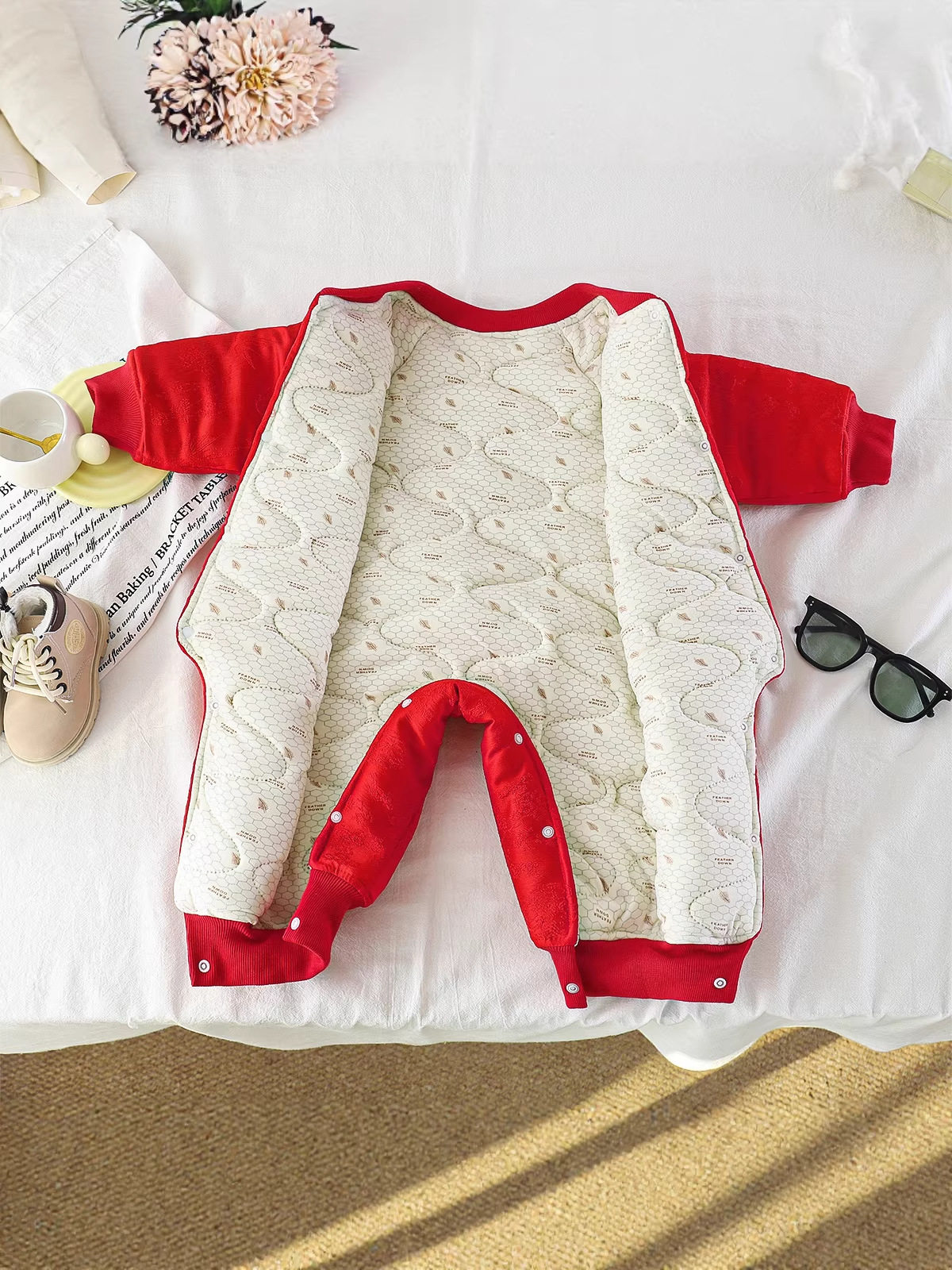 Infant Winter Thickened Romper for Boys & Girls, Temperature-Sensing Red Festive New Year Outfit, Baby Romper for Spring Festival
