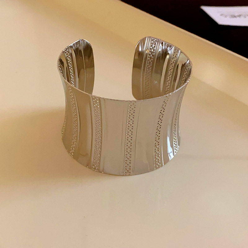 欧美跨境简约时尚手镯臂环小众冷淡风气质手环高级感百搭手饰批发