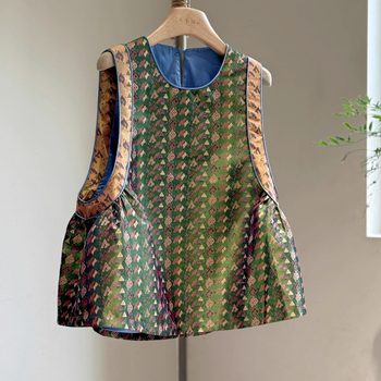 Chinese Style, High-End, Niche Design, Young New Chinese Style Vest for Women, Autumn Thin Outer Vest, Revealing Skin and Reducing Age