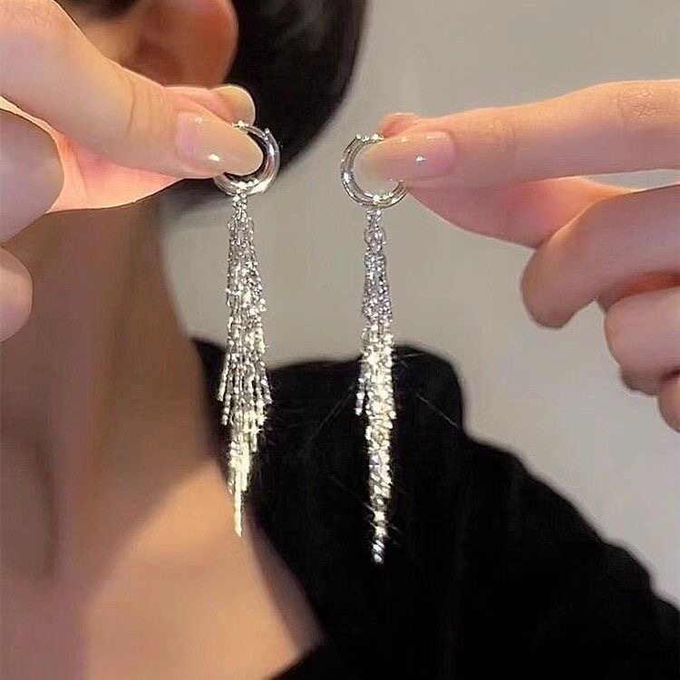 Shiny long metal tassel exaggerated earrings, high-end, luxury, niche design, versatile earrings and studs for women