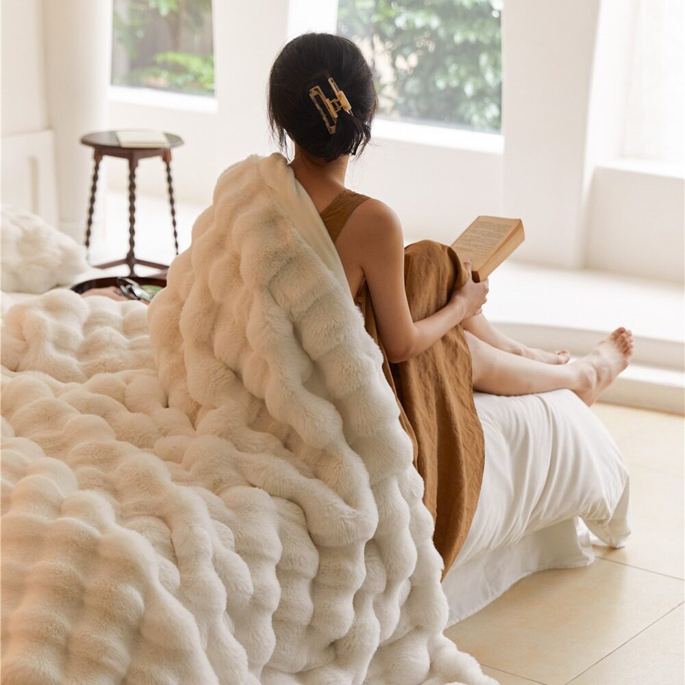 Tuscan Blanket Imitation Rabbit Blanket Bubble Velvet Blanket Double-sided Thickened Office Nap Blanket Sofa Cover Blanket
